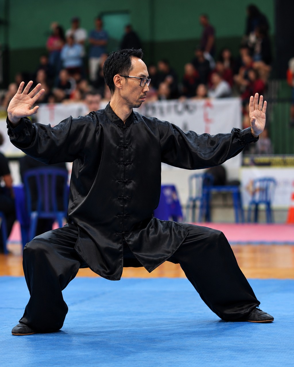 Professor Moacir Yau em competição de Tai Chi Chuan